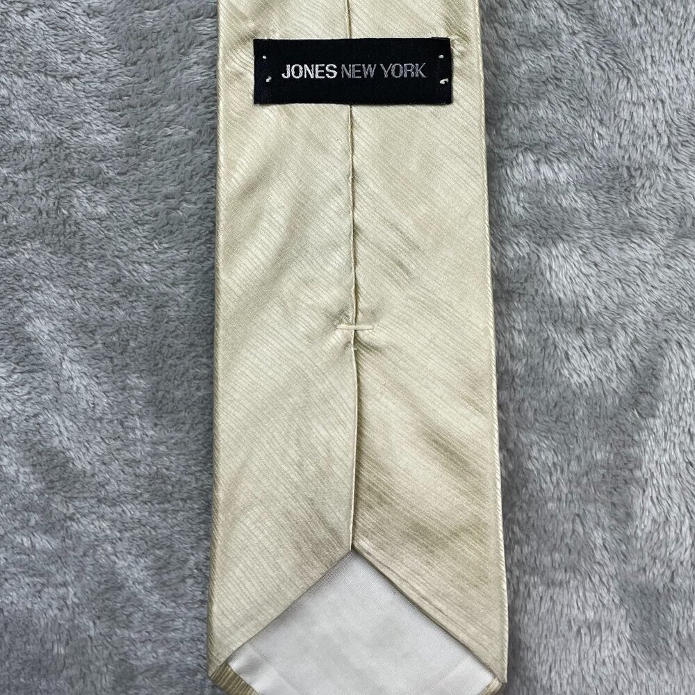 Jones New York Men's Classic 100% Silk Neck Tie - Picture 3 of 5